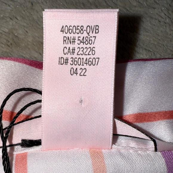 Victoria's Secret Bahama Pink Ombre Pin Stripe Satin Pajama Top Size M - Picture 10 of 10